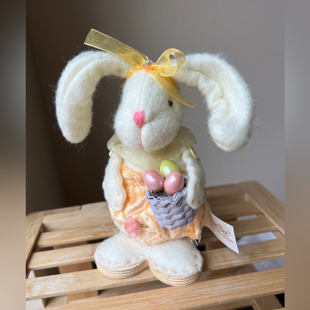 Vintage Dan Dee Felt Easter Decor Bunny Wood Frame Velvet Dress Stitch Buttons